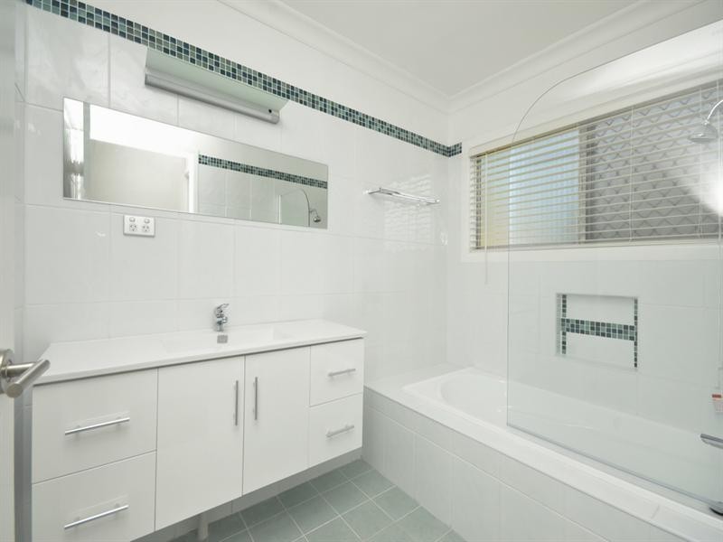 17 Greenslade Street, Tingalpa QLD 4173