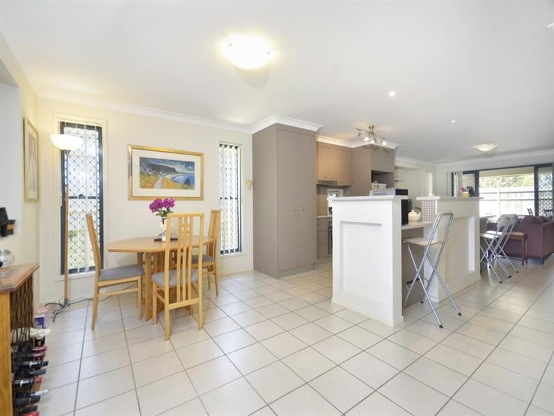 11 Daphne Place, Wakerley QLD 4154