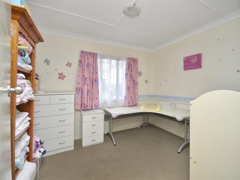 245 Kianawah Road, Wynnum West QLD 4178