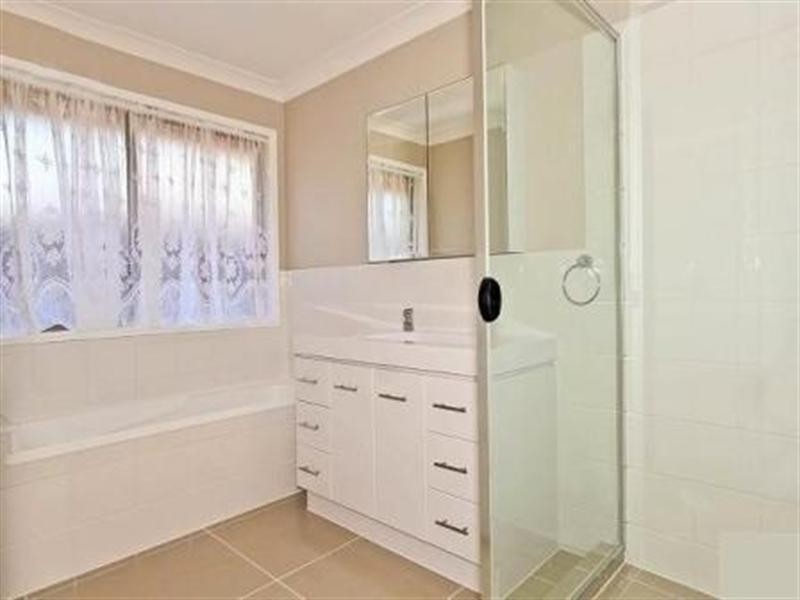 3 Andamooka Place, Alexandra Hills QLD 4161