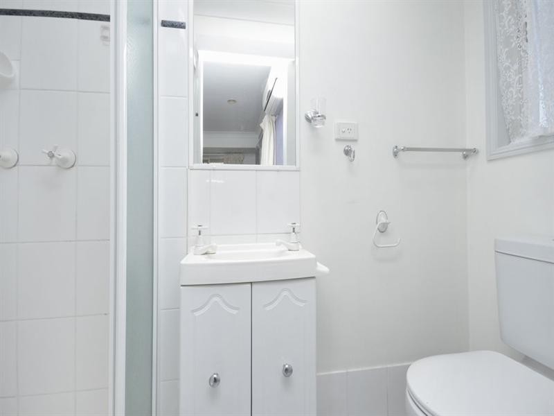 46 Amanda Street, Wynnum West QLD 4178