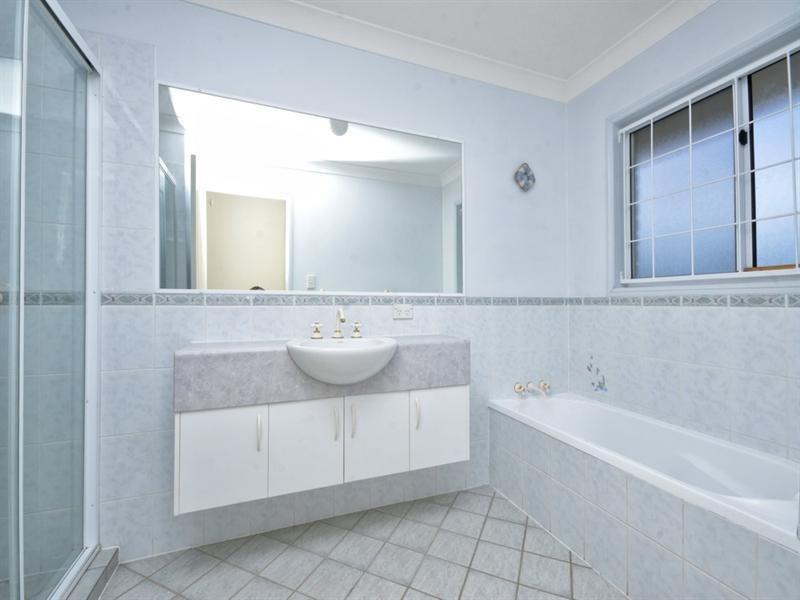 14 Christina Place, Belmont QLD 4153