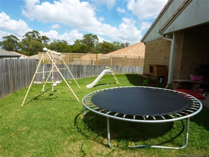 49 Olsen Crescent, Wakerley QLD 4154