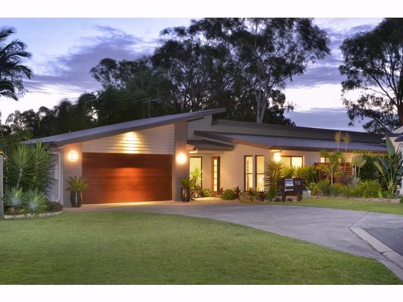 16 Robin Close, Wakerley QLD 4154