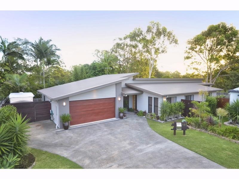 16 Robin Close, Wakerley QLD 4154