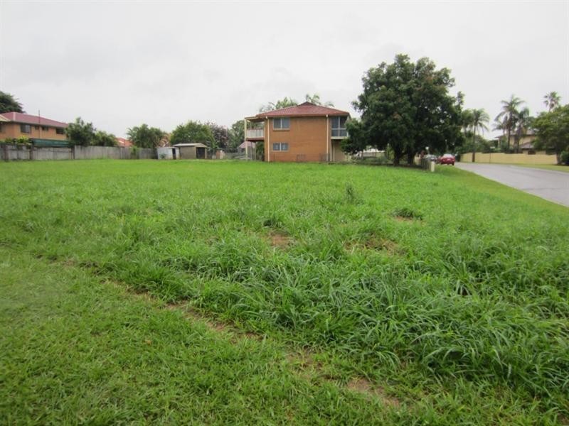 10 Catamaran Street, Manly West QLD 4179