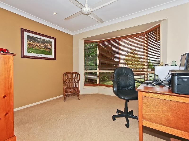 105 Brokenwood Circuit, Gumdale QLD 4154