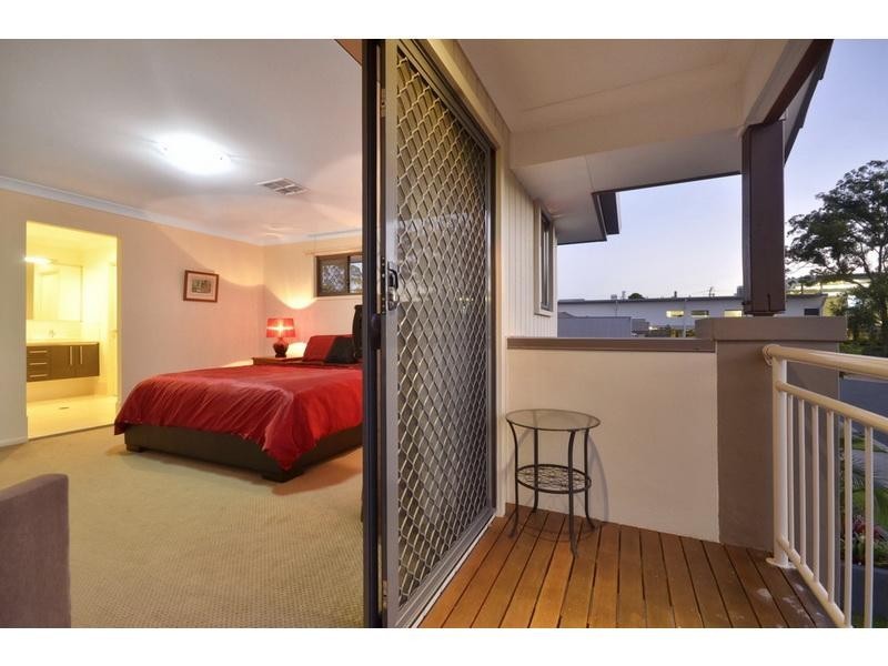 12 Saltburn Place, Wakerley QLD 4154