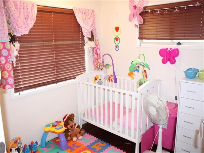 15 Bernays Road, Wynnum West QLD 4178