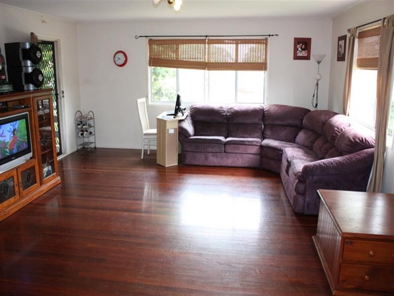 15 Bernays Road, Wynnum West QLD 4178