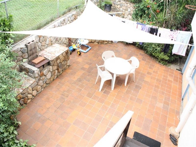 15 Bernays Road, Wynnum West QLD 4178