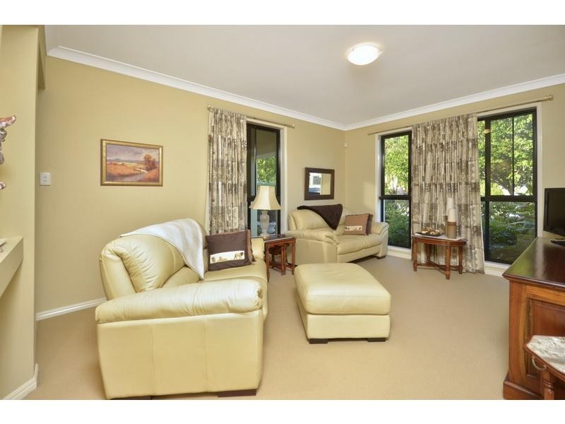 18 Williams Street, Wakerley QLD 4154