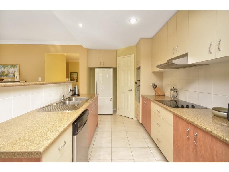 18 Williams Street, Wakerley QLD 4154