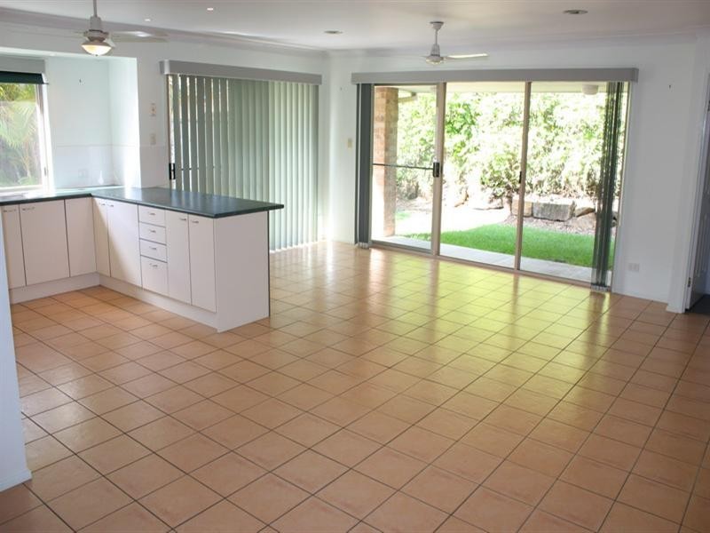 35 Campbell Street, Wakerley QLD 4154