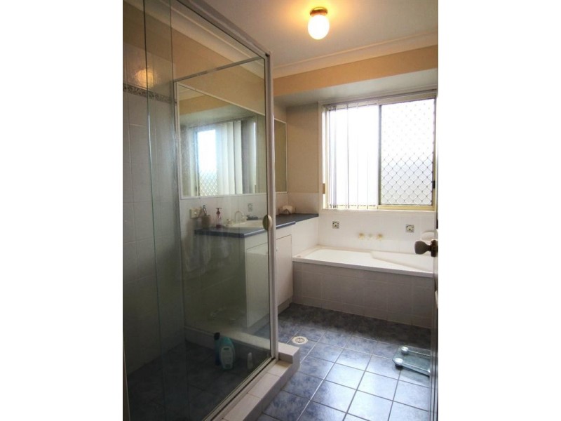 65 Samarinda Street, Tingalpa QLD 4173