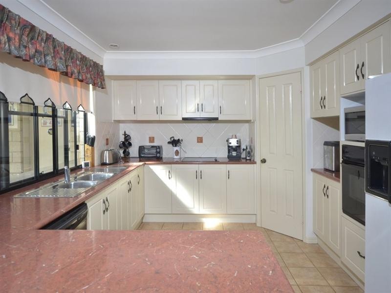 10 Ivanhoe Place, Kuraby QLD 4112