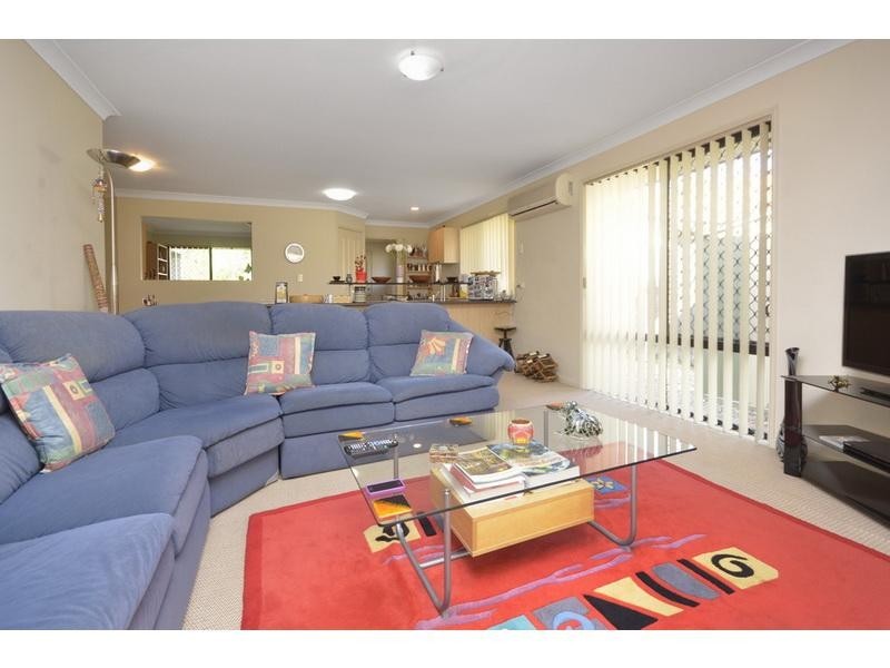 1 Manor Crescent, Wakerley QLD 4154