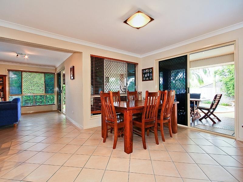 105 Brokenwood Circuit, Wakerley QLD 4154