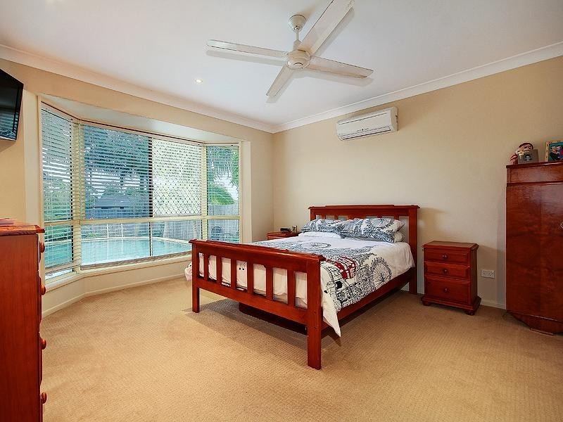 105 Brokenwood Circuit, Wakerley QLD 4154