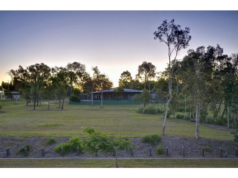 12 Saltburn Place, Wakerley QLD 4154