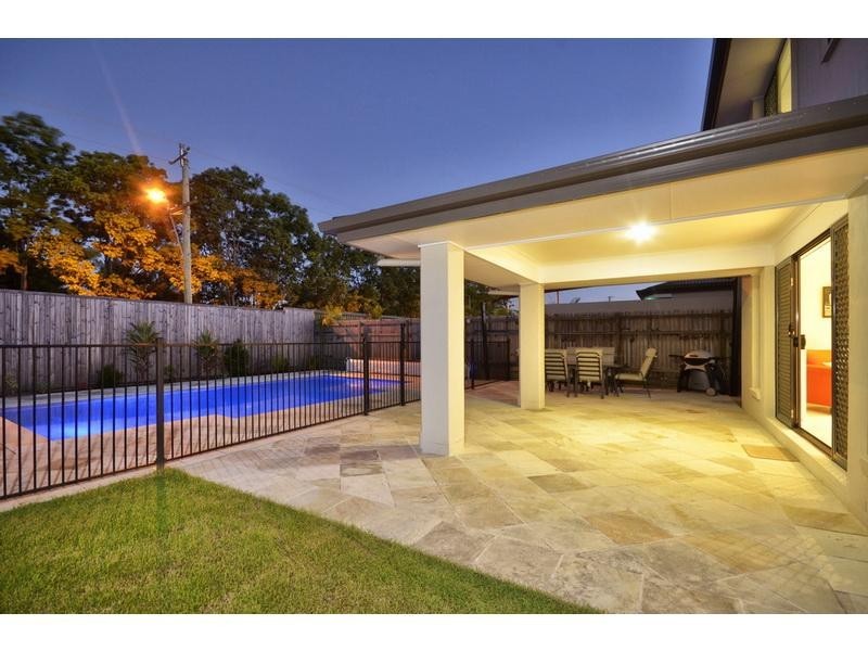 12 Saltburn Place, Wakerley QLD 4154