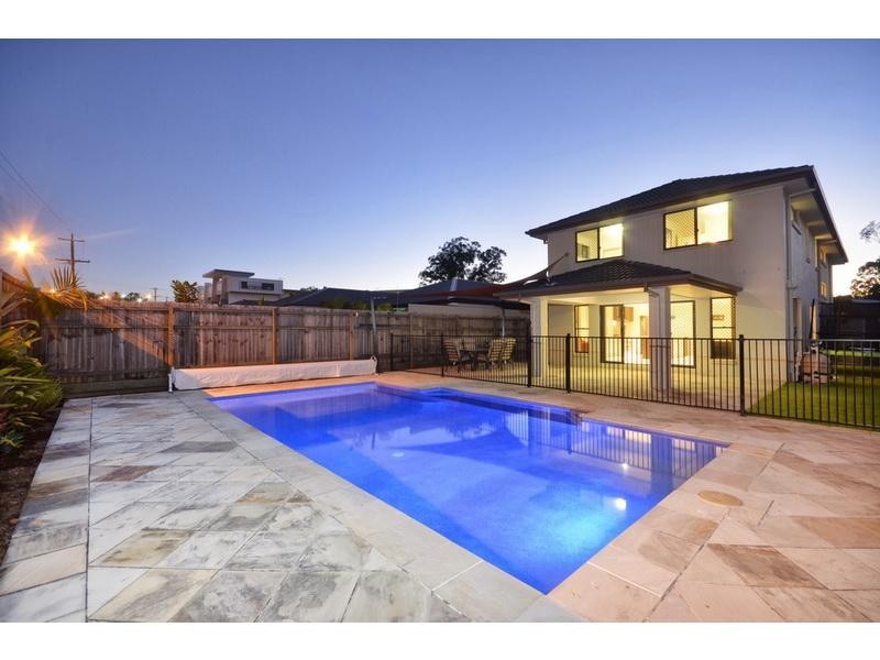 12 Saltburn Place, Wakerley QLD 4154