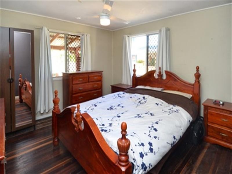 19 Malabar Street, Wynnum West QLD 4178