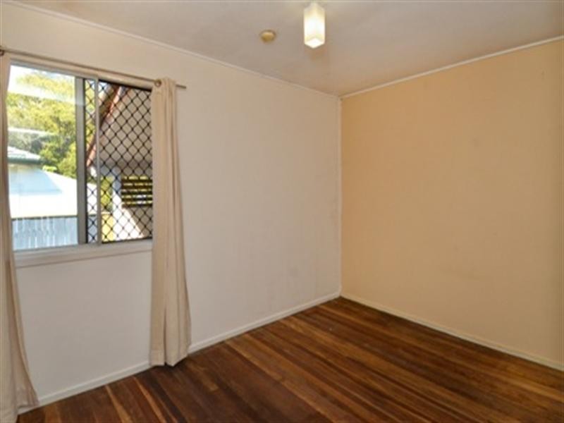 19 Malabar Street, Wynnum West QLD 4178