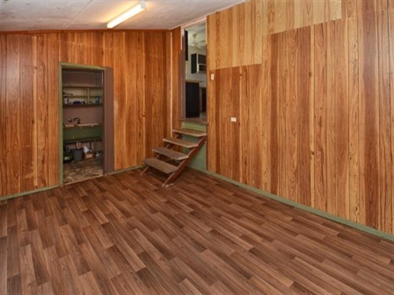 19 Malabar Street, Wynnum West QLD 4178