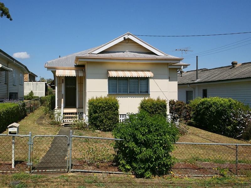 44 McCurley Street, Wynnum West QLD 4178