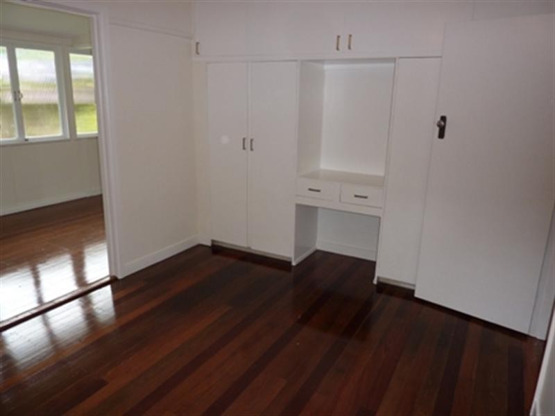 24 Randall Road, Wynnum West QLD 4178