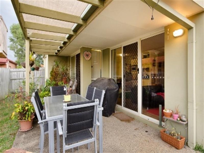 17 Friend Street, Wakerley QLD 4154