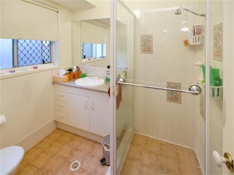 17 Friend Street, Wakerley QLD 4154