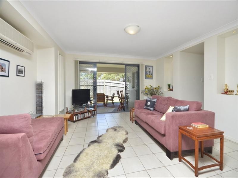 11 Daphne Street, Wakerley QLD 4154