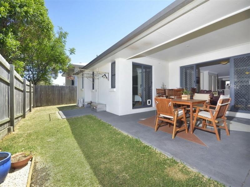 11 Daphne Street, Wakerley QLD 4154