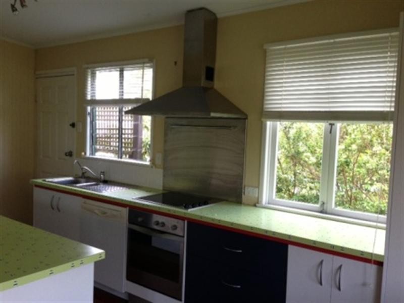 11 Arakurta Street, Lota QLD 4179