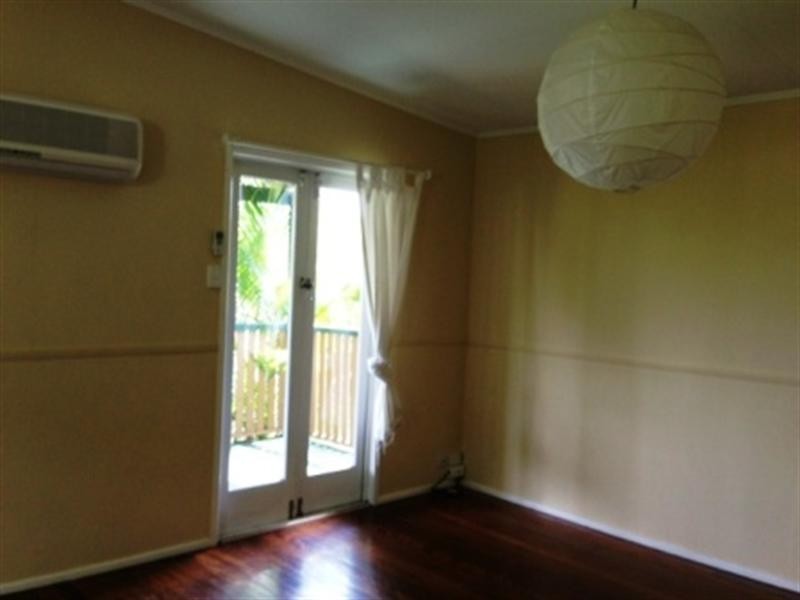 11 Arakurta Street, Lota QLD 4179