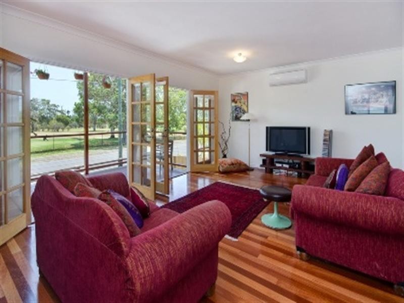 12 Chandos Street, Wynnum QLD 4178