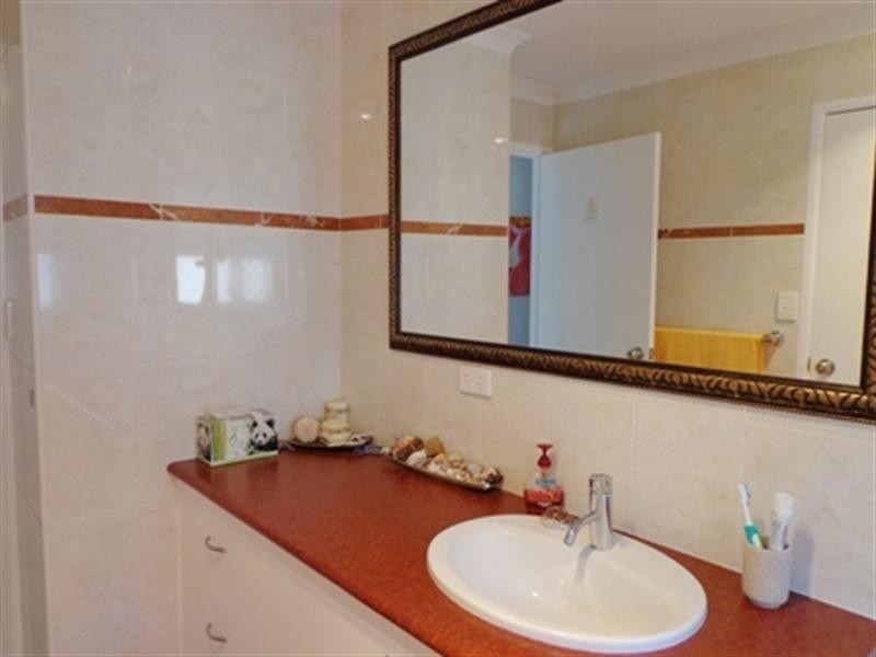 25 Macleay Crescent, Tingalpa QLD 4173