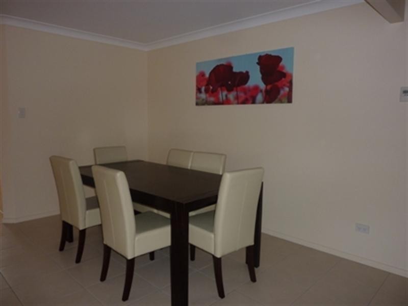 6 Sasha Street, Wynnum West QLD 4178