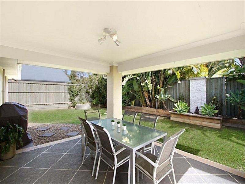 1 Luigina Close, Wakerley QLD 4154