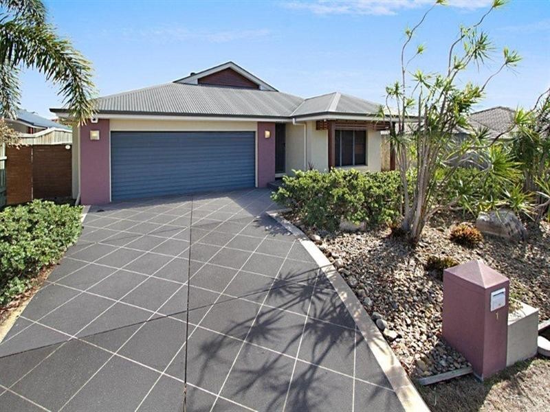 1 Luigina Close, Wakerley QLD 4154