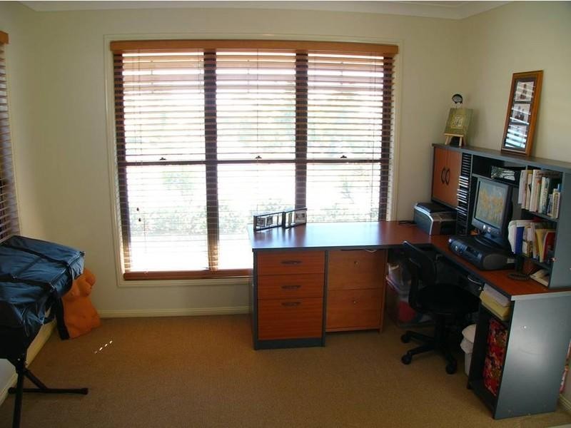 1 Luigina Close, Wakerley QLD 4154