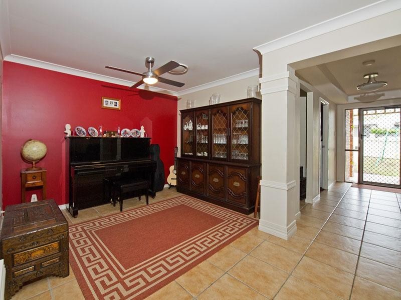 53 Senden Crescent, Manly West QLD 4179