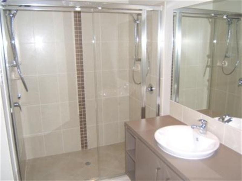 16 Rymera Crescent, Gumdale QLD 4154