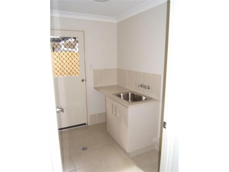 16 Rymera Crescent, Gumdale QLD 4154