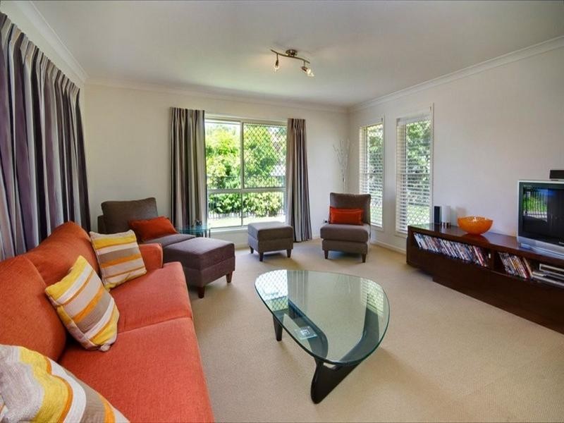 98 Brokenwood Circuit, Gumdale QLD 4154