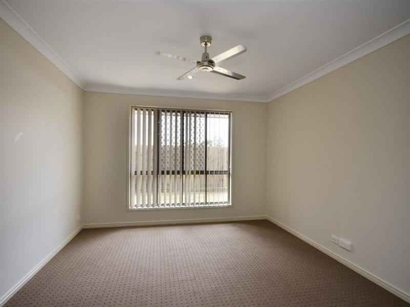 66 Schooner Circuit, Manly West QLD 4179