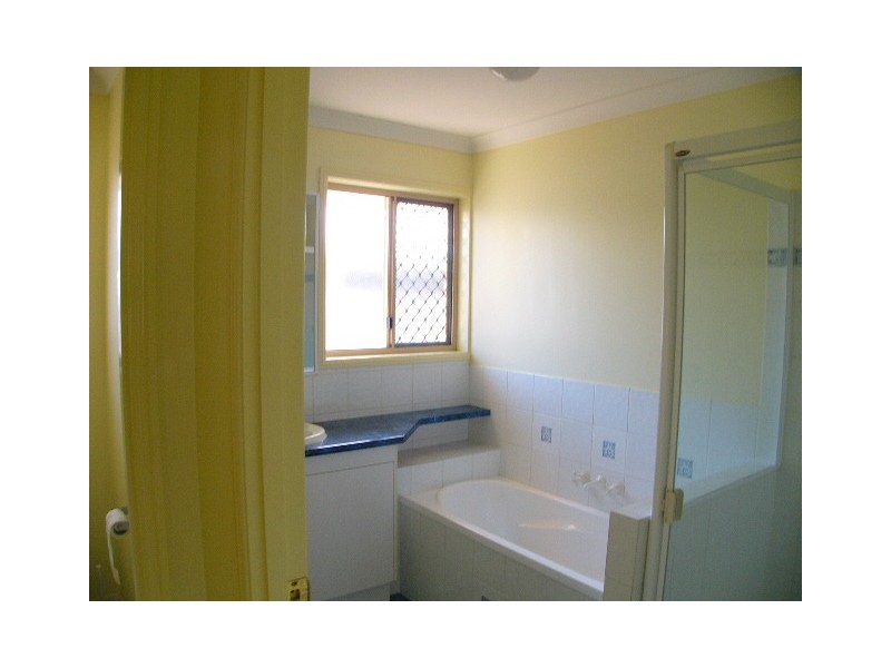 24 Glenwood Place, Wynnum West QLD 4178