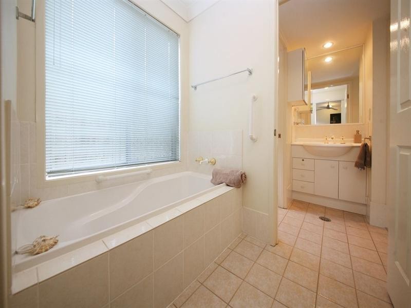 34 Samarinda Street, Tingalpa QLD 4173